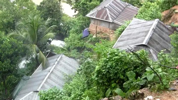 পাহাড়ধসের শঙ্কা, সতর্ক করলো আবহাওয়া অধিদপ্তর