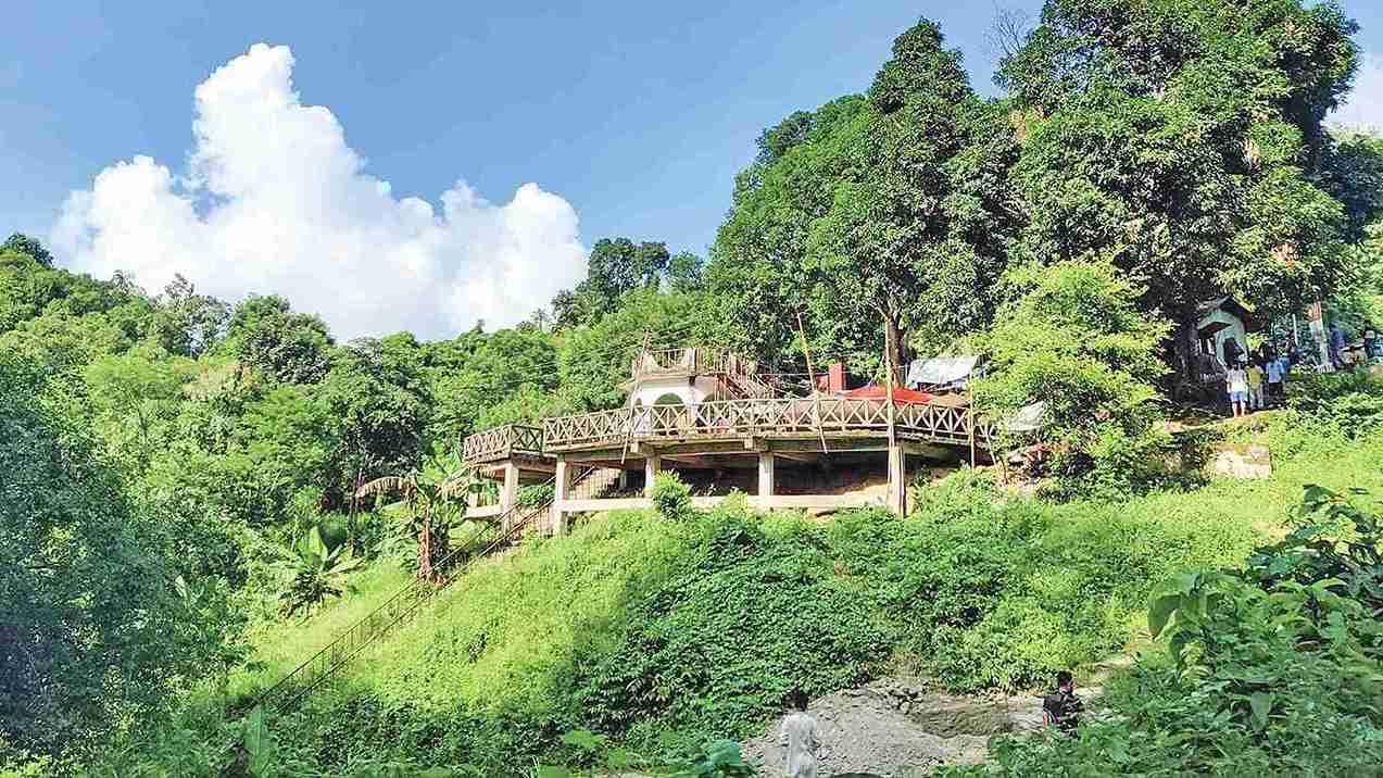 লামার ৭৫ রিসোর্ট বন্ধ ঘোষণা