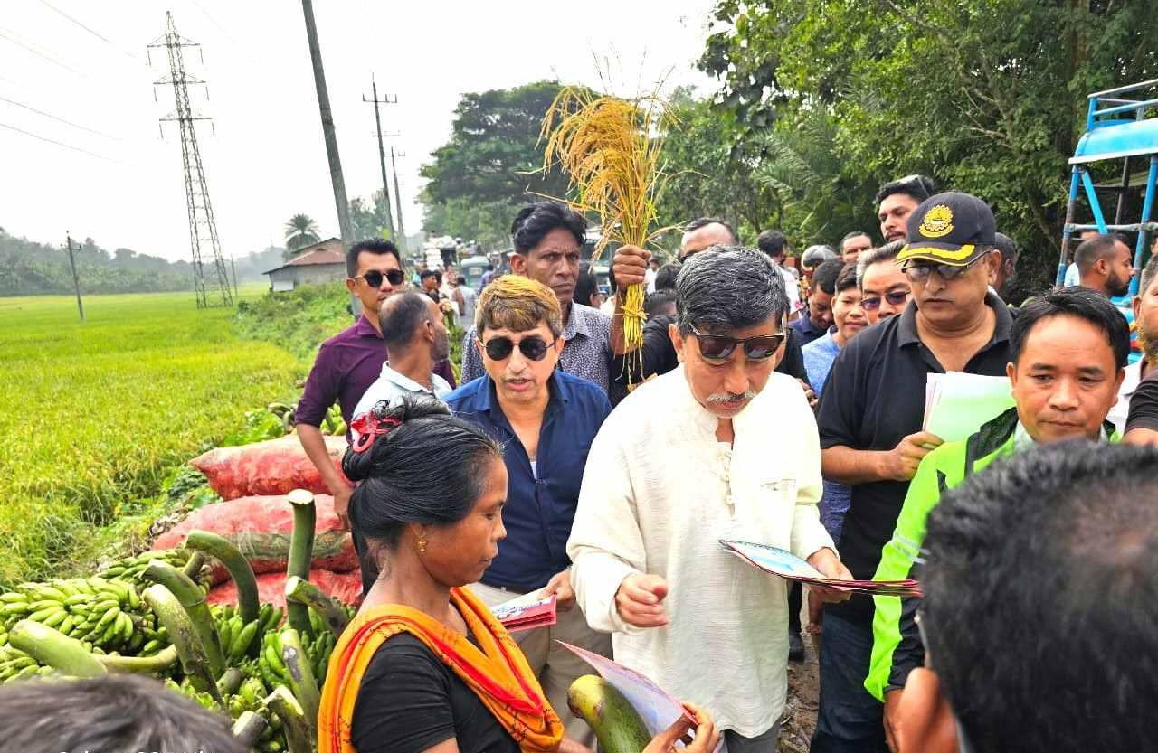 প্রাণ ফিরছে পাহাড়ি রাজনীতিতে, দীপেনের গণসংযোগে উৎসবের আমেজ