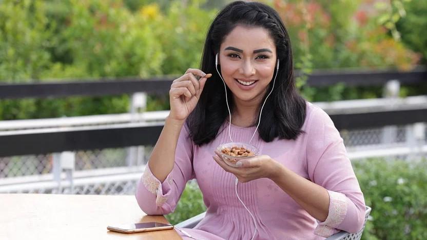 যেসব লক্ষণ দেখলে বুঝবেন আপনি বয়সের চেয়ে বেশি বুড়িয়ে যাচ্ছেন