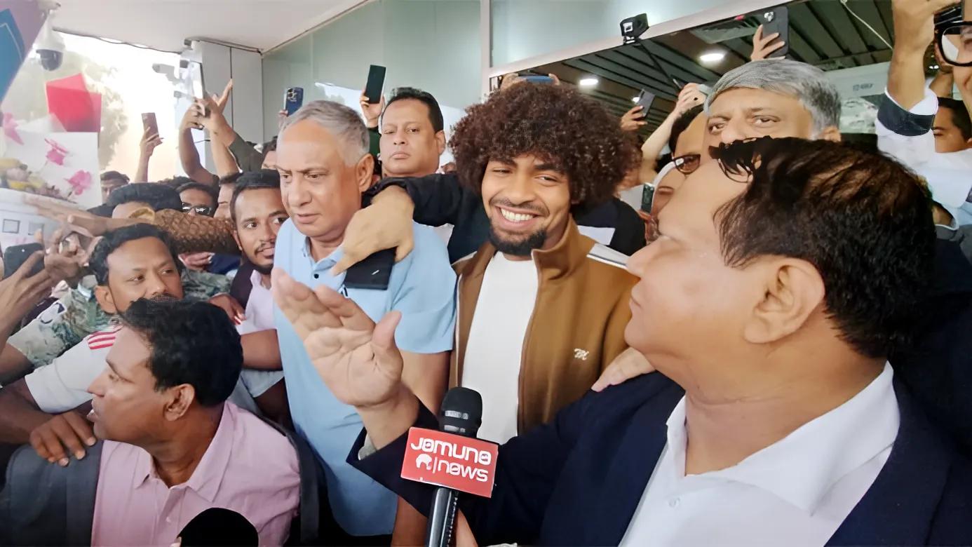 ভক্তদের ভালোবাসায় সিক্ত হামজা