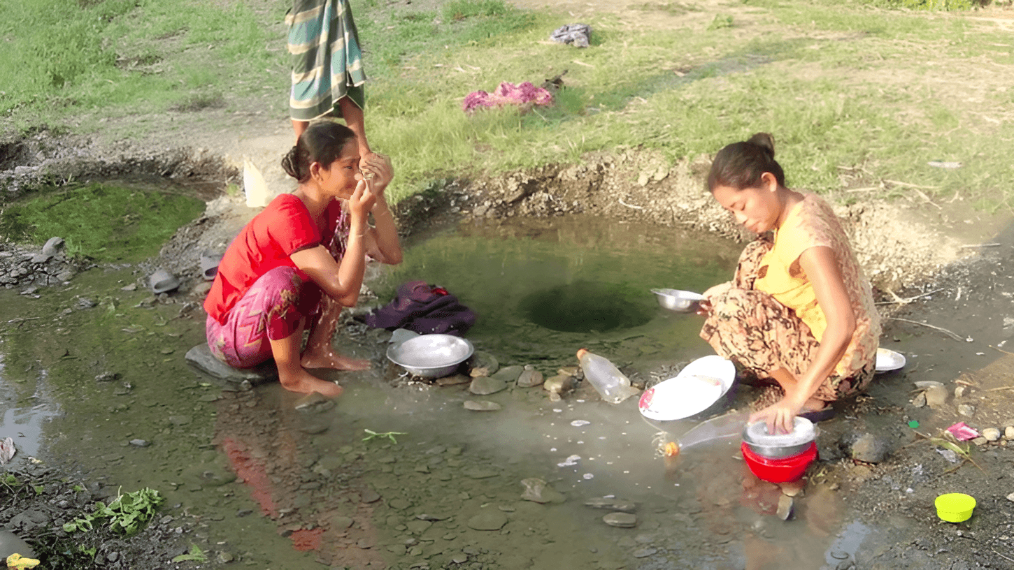 দুর্গম পাহাড়ে পানির তীব্র সংকট